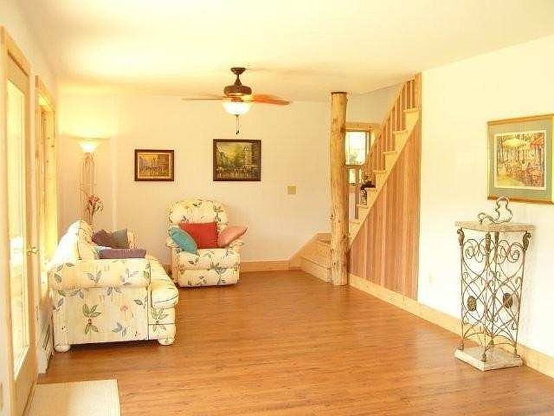 2nd image of 22 BIANCA Drive