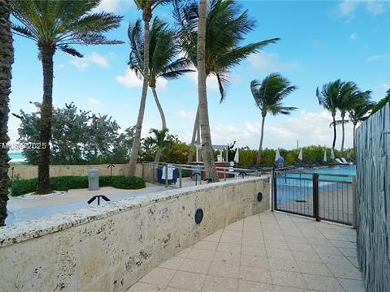 6801 Collins Avenue Cu #710 — Photo 20
