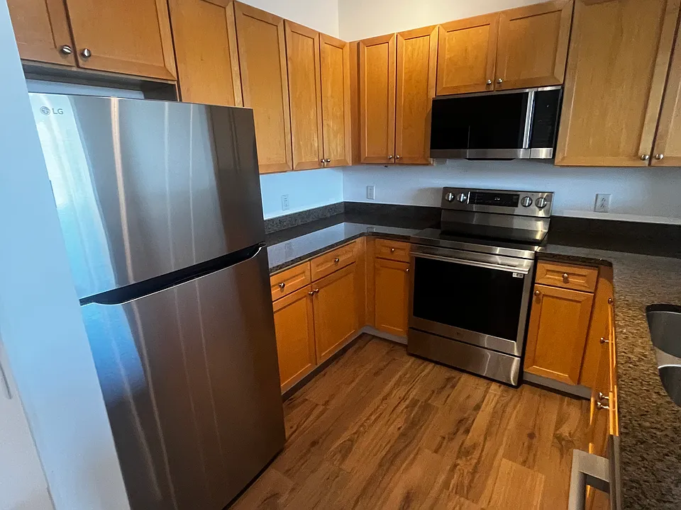 1315 East Blvd #619