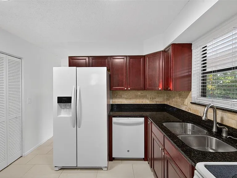 484 Santa Cruz Pl NE #G — Photo 5