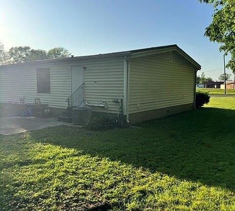 3rd image of 806 Dawson Rd