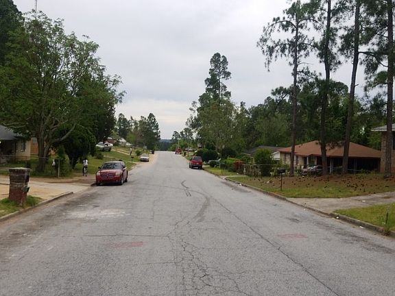 4th image of 2348 Amsterdam Dr