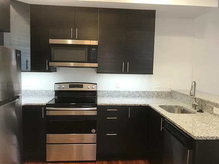 3007 Sidney St #2 — Photo 12