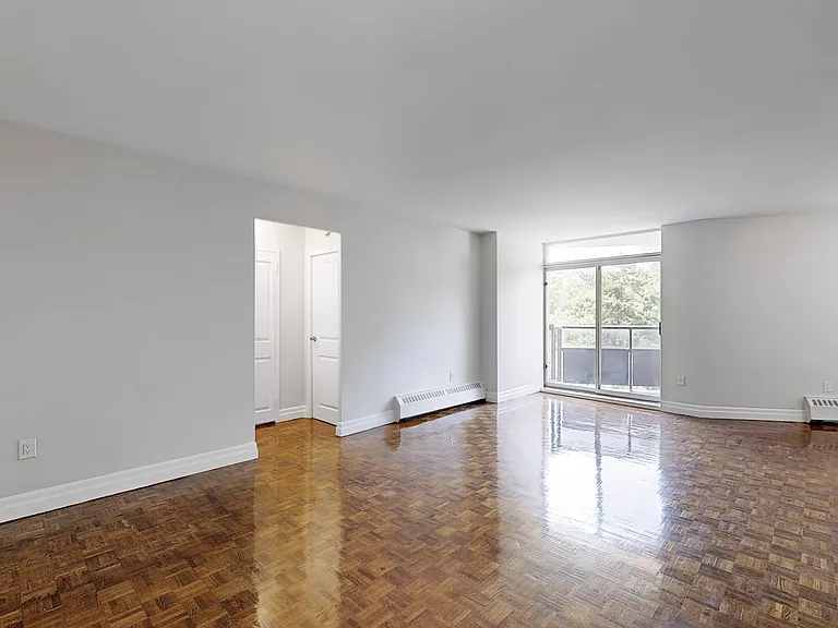 60 Exeter Rd — Photo 10