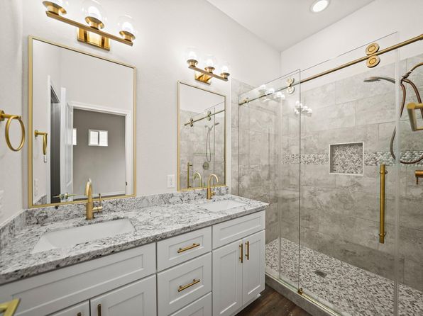 203 3rd St, Rosenberg, TX 77471