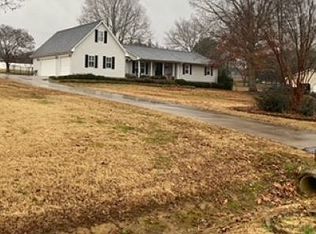 153 Green Park Dr, Gaffney, SC 29341