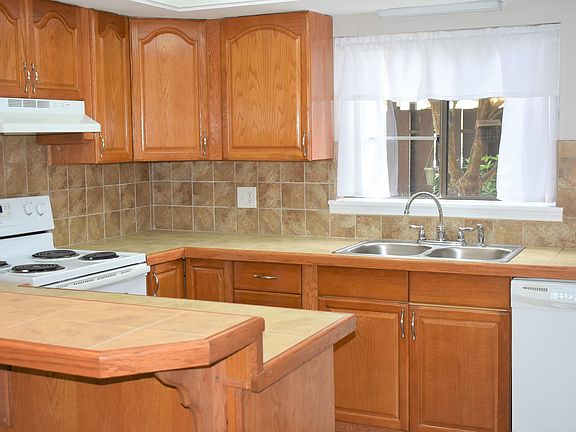 4th image of 5400 La Moya Ave Unit 11