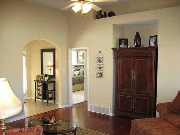 5th image of 7938 Windersville Dr