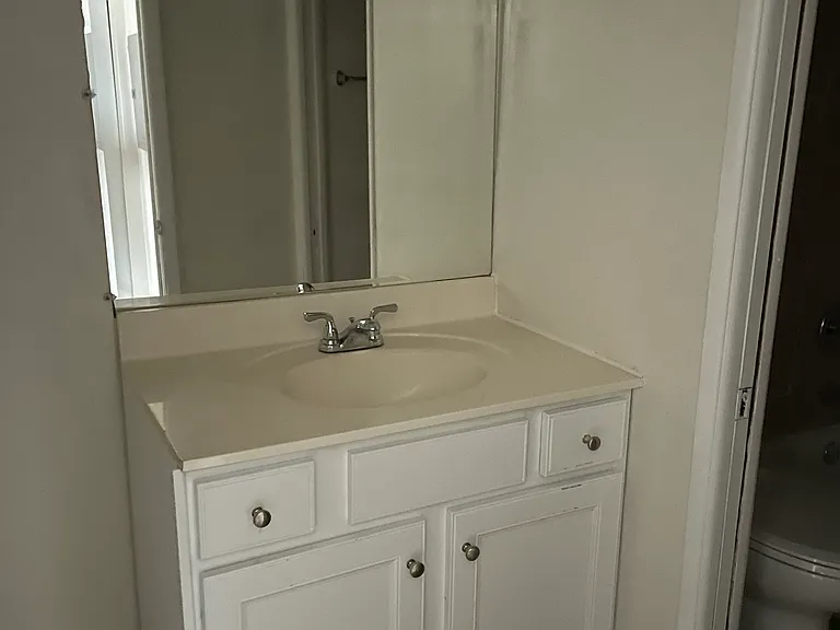 30 Briar St #4B — Photo 2