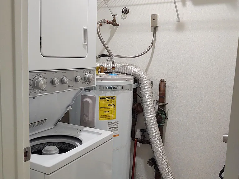 1718 Alki Ave SW #100 — Photo 16