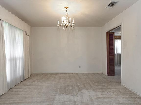 4th image of 3021 Cortez Dr
