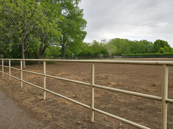 7409 Rio Grande Blvd NW, Los Ranchos De Albuquerque, NM 87107