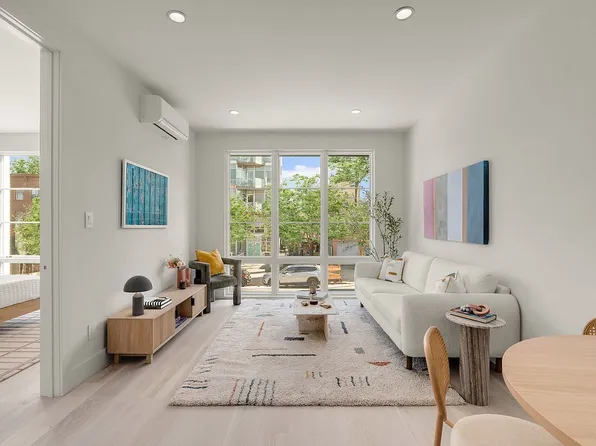 166 Washington Ave #4A, Brooklyn, NY 11205