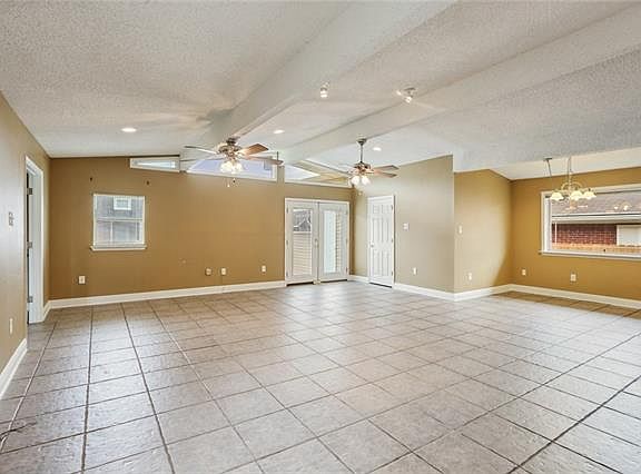 4th image of 2501 N Turnbull Dr