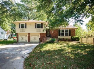 111 Manor Dr, Belton, MO 64012