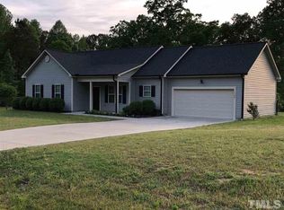 1129 Country Club Ln, Zebulon, NC 27597