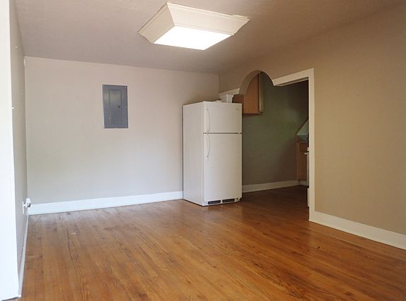 2nd image of 1231 Kenton St #3