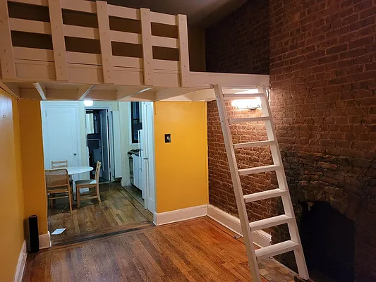 Rented by Sandra Greer Real Estate | media 23
