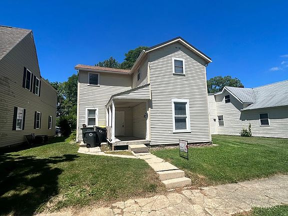 2nd image of 111 1/2 N Dicks St #111