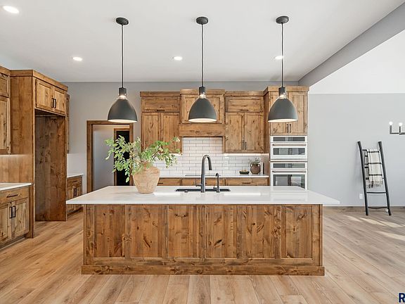4th image of 2104 N Bellingrath Cir