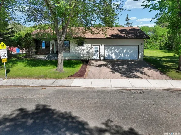 1114 Arcola STREET, Esterhazy, SK S0A 0X0