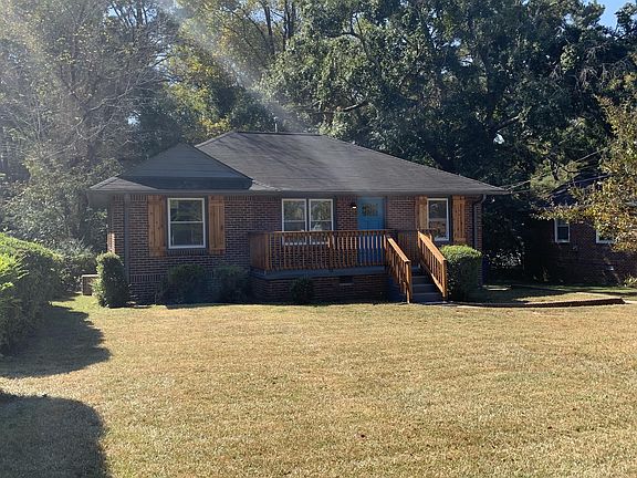 4th image of 381 Sargent Dr SE