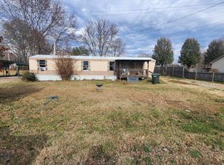 415 W 5th Ave, Hohenwald, TN 38462