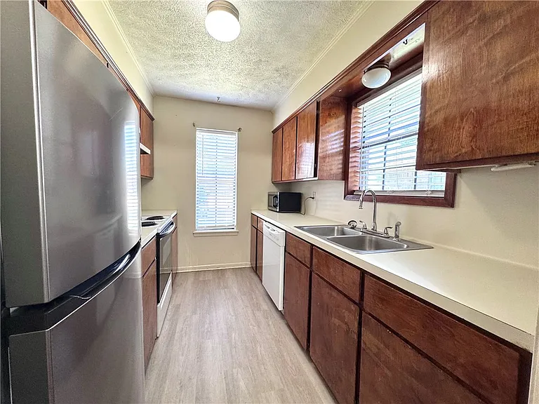 2317 San Pedro Dr — Photo 5