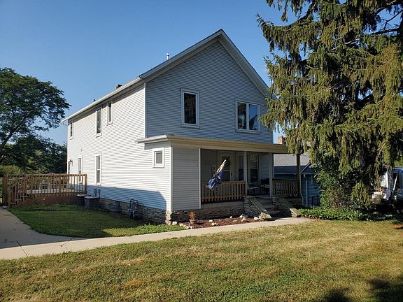 2nd image of S16W22081 Arcadian AVENUE