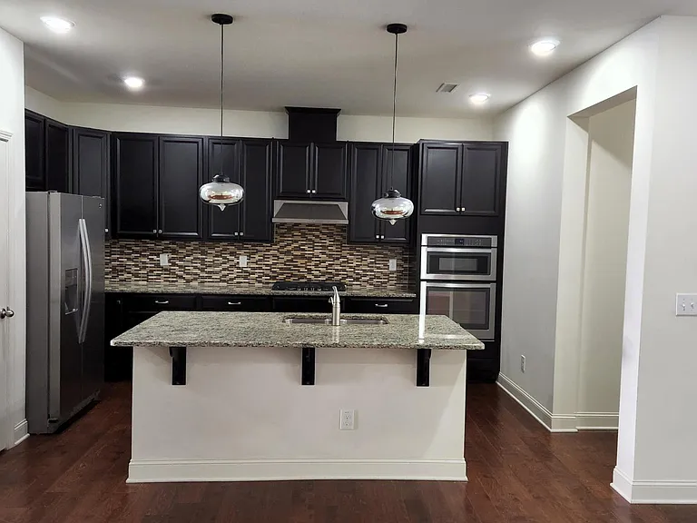 1607 Cary Reserve Dr — Photo 8