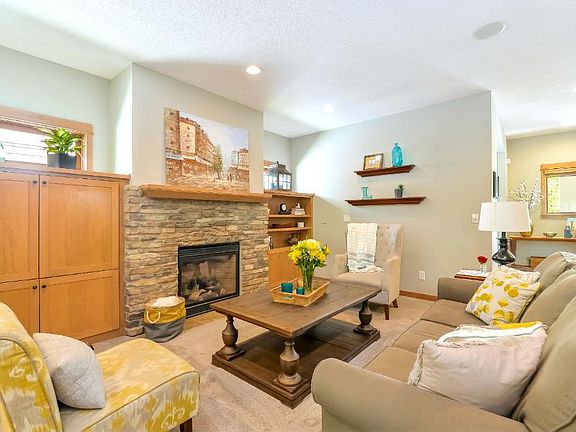 5th image of 626 Eben Ct