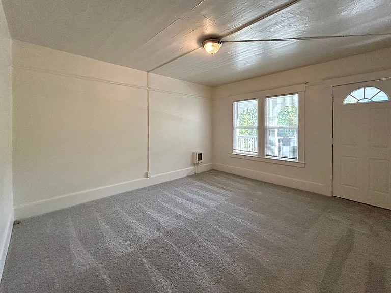 Dover Apartments — Photo 22