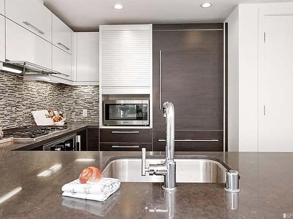 5th image of 435 China Basin St Unit 623