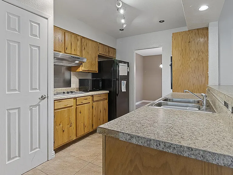 3607 Rock Creek Run — Photo 12