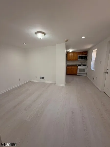 40 Magnolia St