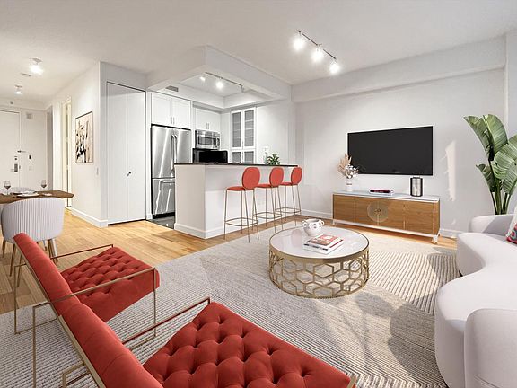 3rd image of 320 W 38th St APT 733