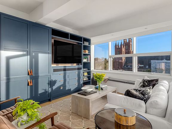 2nd image of 291 Union St APT 6E