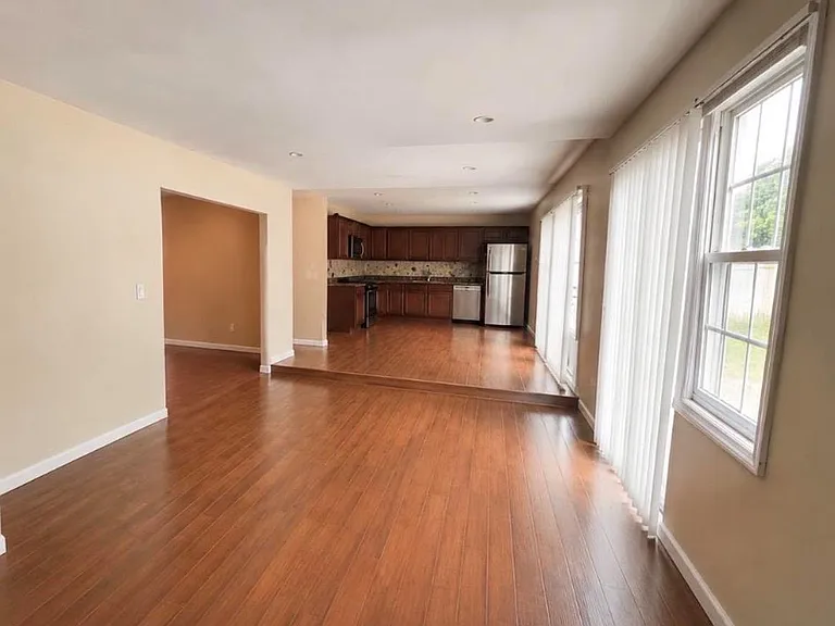 81 Bellwood Ave — Photo 3