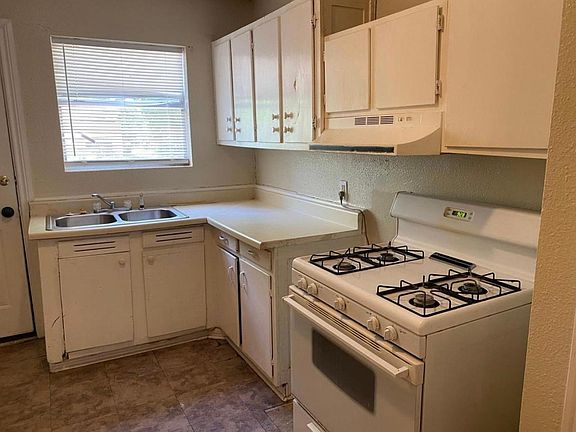4th image of 1706 Alamo Ave #A