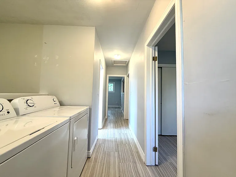 252 Scott St — Photo 2