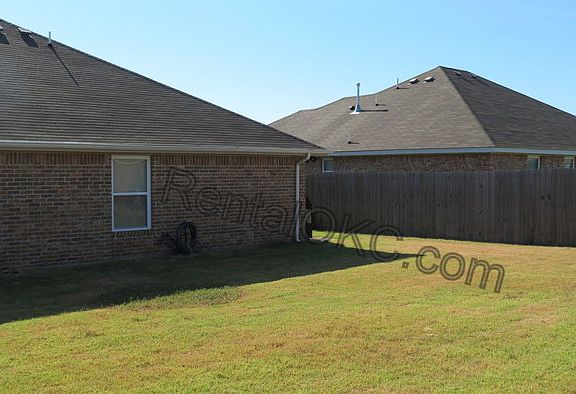 2nd image of 8033 Sunny Pointe Ln