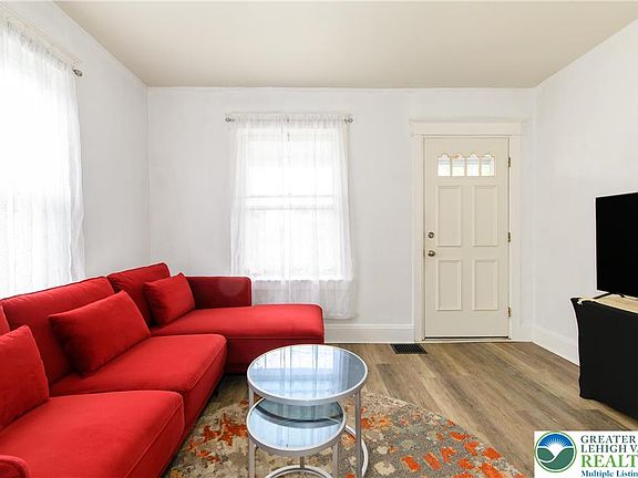 3rd image of 317 Berks St