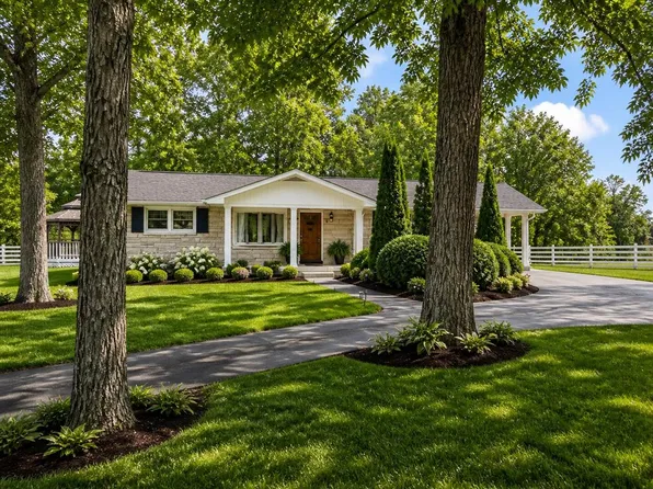 2426 Segal Rd, Brownsville, KY 42210