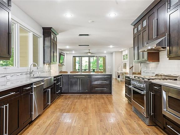 5th image of 4373 Wieuca Rd NE