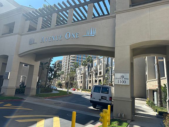 Bridge between two buildings