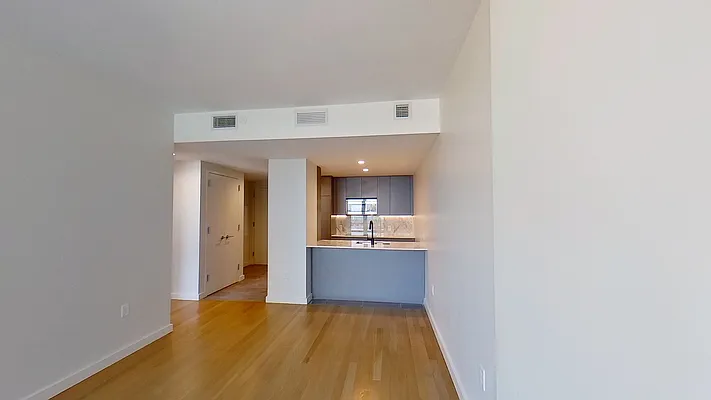 Rented by Bond New York | media 28