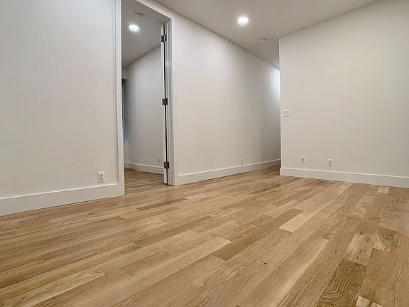 5th image of 191 Grand St #2B