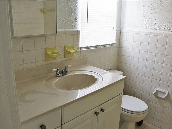 4th image of 3433 3rd Ave S #3