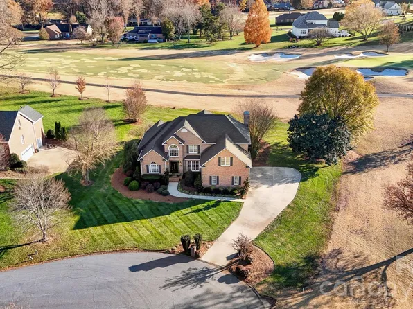 2425 Birdie Ln NE, Conover, NC 28613