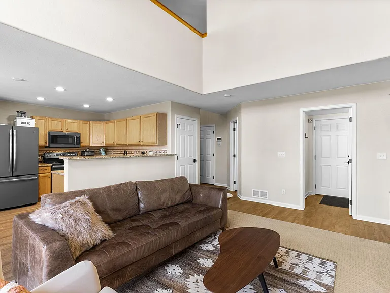 2771 Calkins Pl — Photo 15